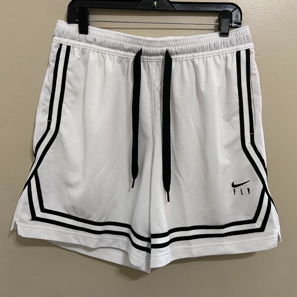 Nike Women Fly Crossover Basketball Shorts Size White Black DH7325-100 NEW